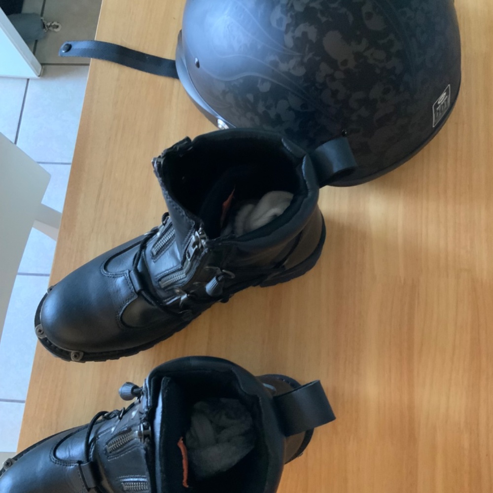 Woman’s Riding boots - Picture 4 of 12